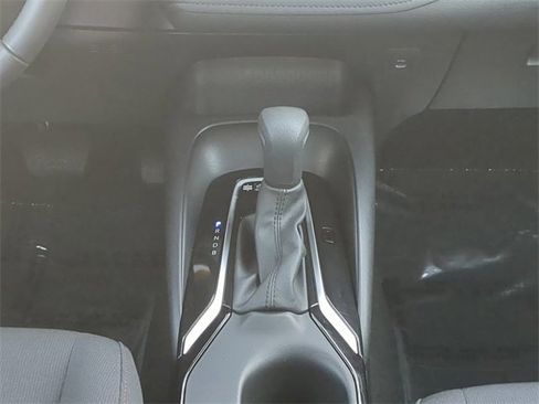 Certified 2025 Toyota Corolla SE image 18