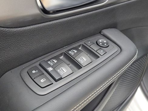 New 2026 Chrysler Pacifica Select image 23