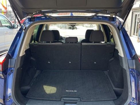 Used 2023 Nissan Rogue SV FWD image 27