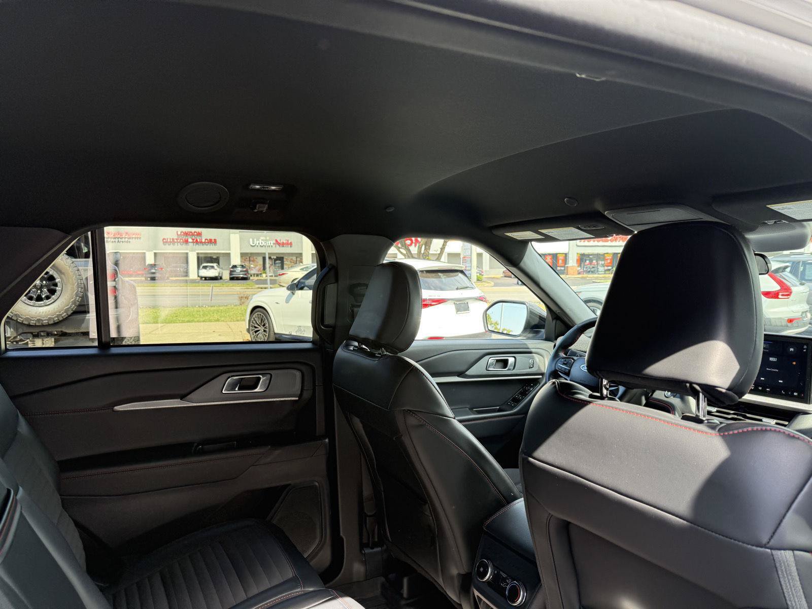 Used 2025 Ford Explorer ST-Line w/ ST-Line Street Pack AWD/4WD image 23