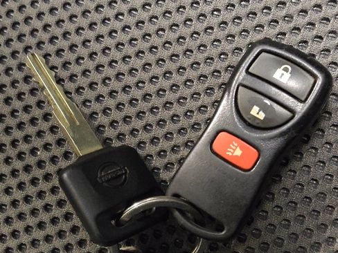 Used 2016 Nissan Frontier SV w/ SV Value Truck Package image 32