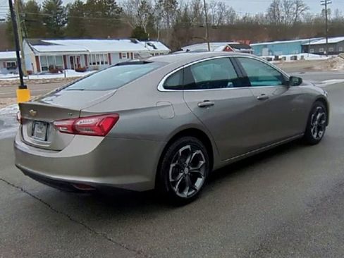 Certified 2022 Chevrolet Malibu LT w/ Leather Package image 8