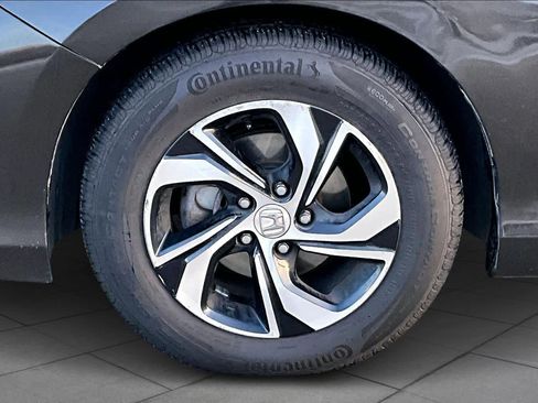 Used 2016 Honda Accord LX image 10