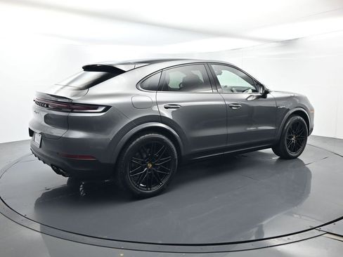 Certified 2024 Porsche Cayenne Coupe AWD/4WD image 15