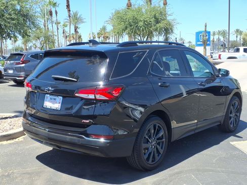 Used 2022 Chevrolet Equinox RS w/ RS Leather Package FWD image 4