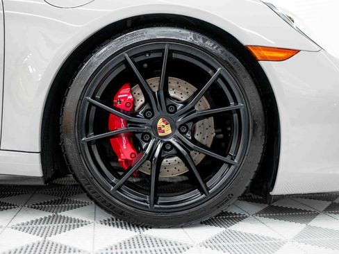 Used 2018 Porsche 911 Carrera GTS RWD image 34