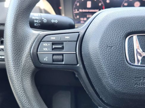 Used 2023 Honda Accord EX image 15