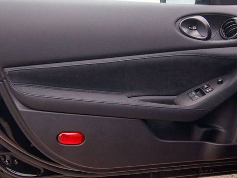 New 2025 Nissan Z NISMO w/ Floor Mat Package image 11