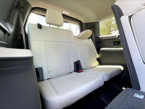 Used 2025 Hyundai Santa Fe SEL image 27