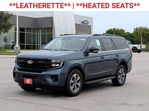 New 2027 Ford Expedition Active RWD image 3