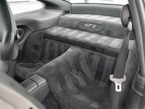 Used 2004 Porsche 911 GT3 image 24