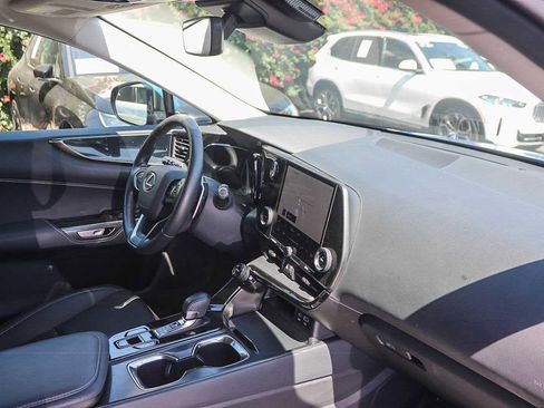 Used 2025 Lexus NX 250 FWD image 15