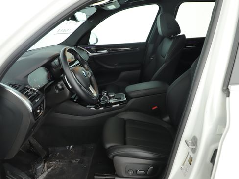 Used 2024 BMW X3 sDrive30i w/ Convenience Package RWD image 10