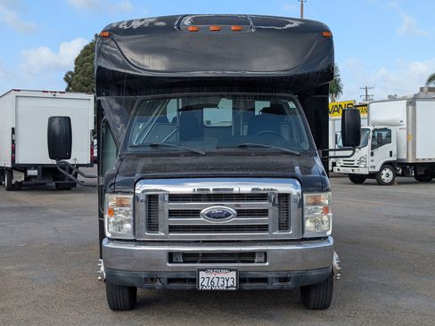 Used 2013 Ford E-450 and Econoline 450 Super Duty w/ Shuttle Bus Prep Pkg image 2
