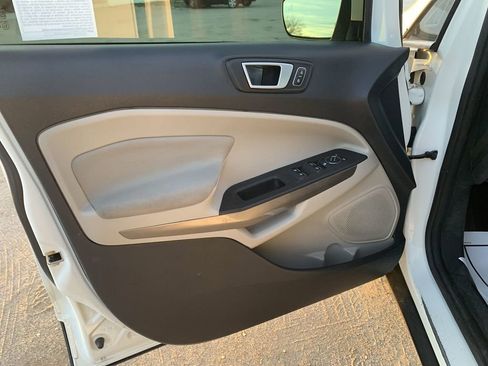 Used 2019 Ford EcoSport SE w/ SE Convenience Package image 20