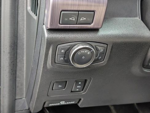 Used 2021 Ford F250 Limited image 24