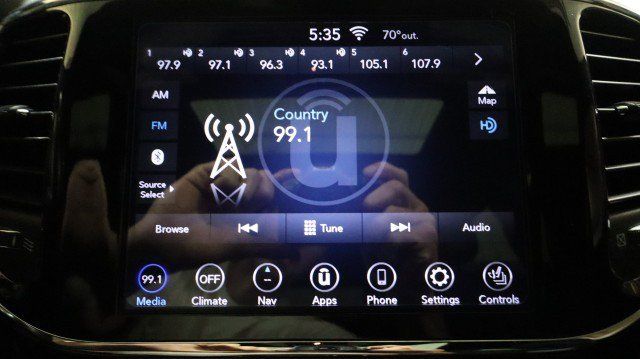 Used 2020 Jeep Grand Cherokee Limited AWD/4WD image 15