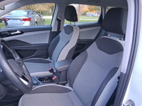 Used 2022 Volkswagen Taos S image 12