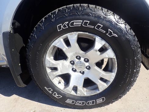 Used 2011 Suzuki Equator Sport AWD/4WD image 30