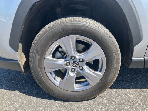 Used 2022 Toyota RAV4 XLE w/ Convenience Package AWD/4WD image 25