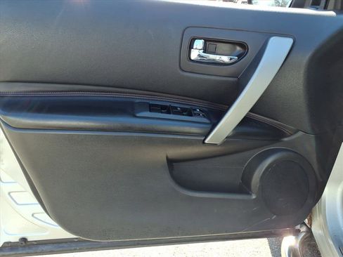 Used 2013 Nissan Rogue SL image 11