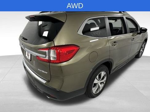 Used 2025 Subaru Ascent Premium image 3