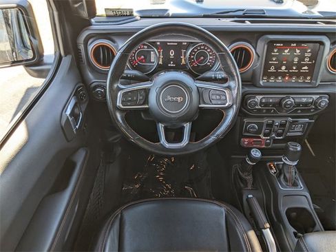 Certified 2022 Jeep Gladiator Mojave w/ Cold Weather Group image 11