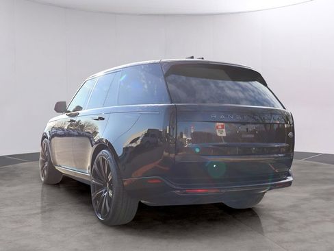Used 2023 Land Rover Range Rover SE image 5
