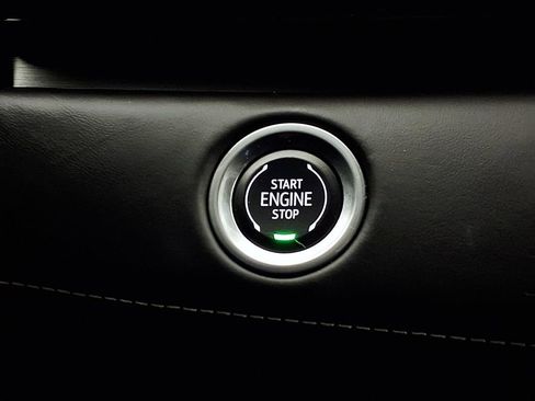 Used 2024 Cadillac Escalade Sport Platinum w/ LPO, ONYX Package image 19