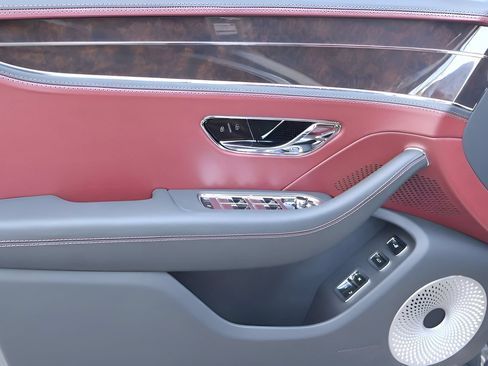 New 2026 Bentley Flying Spur Plug-In Hybrid AWD/4WD image 12
