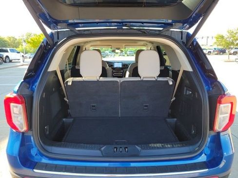 Used 2022 Ford Explorer Limited w/ Class IV Trailer Tow Package image 16