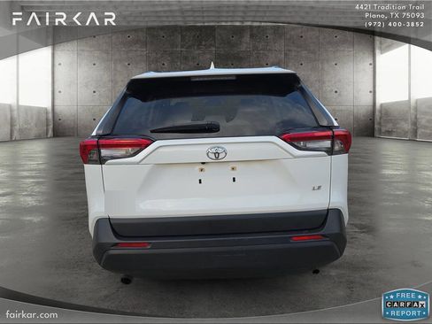Used 2019 Toyota RAV4 LE image 6