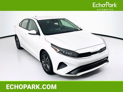 Used 2024 Kia Forte LXS FWD image 1