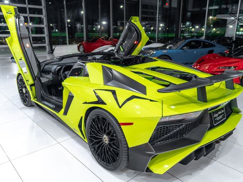 Used 2016 Lamborghini Aventador LP 750-4 Superveloce AWD/4WD image 48