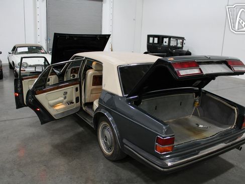 Used 1990 Rolls-Royce Silver Spur II RWD image 28