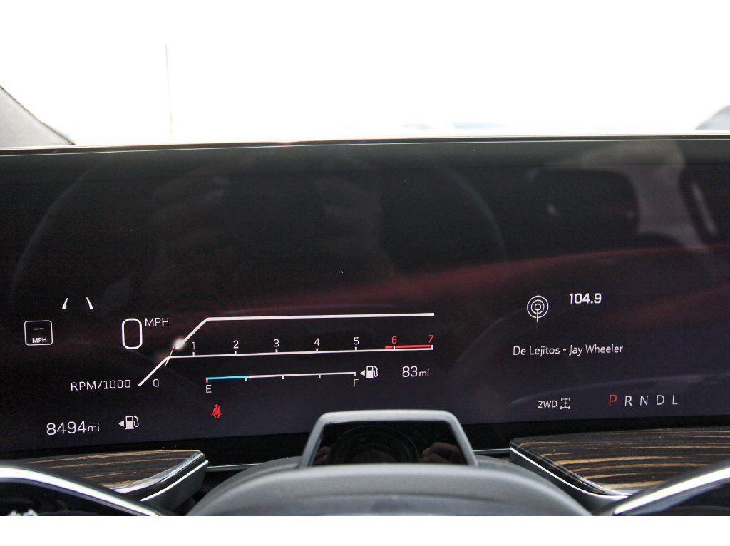 Used 2026 Cadillac Escalade Luxury AWD/4WD image 14