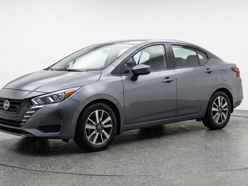 Used 2025 Nissan Versa SV FWD image 3
