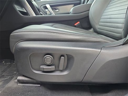 Used 2024 Land Rover Discovery Sport Dynamic SE image 28