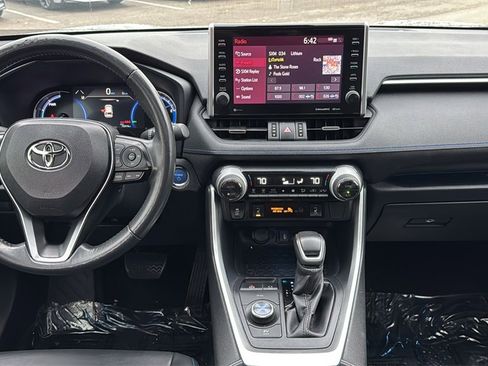 Used 2022 Toyota RAV4 XSE image 33