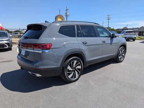 New 2026 Volkswagen Atlas SE FWD image 3