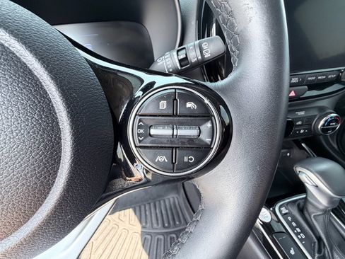 Used 2024 Kia Soul EX image 15