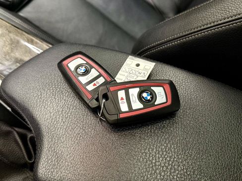 Used 2017 BMW 330e RWD image 32