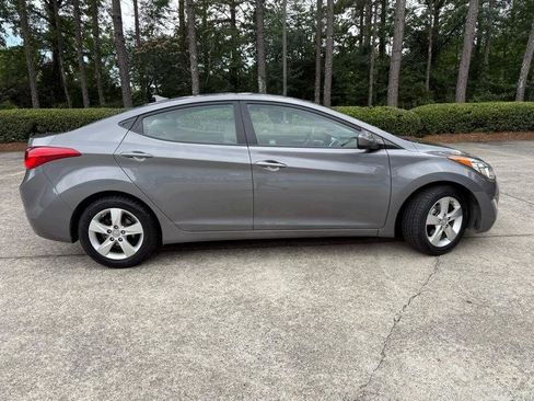 Used 2012 Hyundai Elantra GLS w/ Preferred Pkg 3 FWD image 4