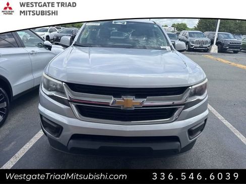 Used 2017 Chevrolet Colorado W/T w/ WT Convenience Package AWD/4WD image 2