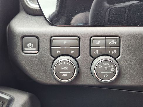 New 2026 Chevrolet Silverado 2500 LT w/ Trail Boss Package image 21