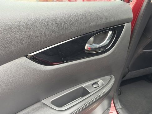 Certified 2022 Nissan Rogue Sport SL w/ Premium Package image 32