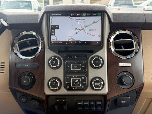 Used 2016 Ford F250 Lariat w/ Lariat Ultimate Package AWD/4WD image 35