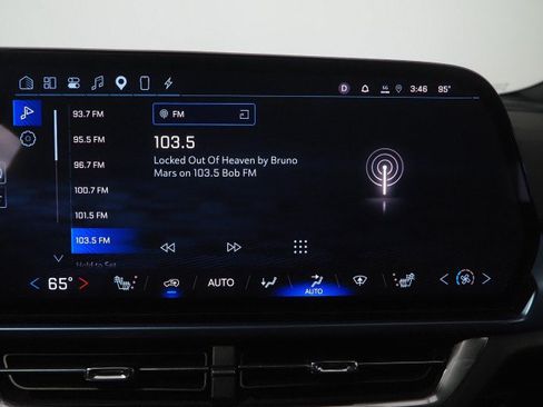 Used 2024 Chevrolet Equinox EV FWD LT w/ 2LT w/ LPO, All-Weather Mat Package image 35