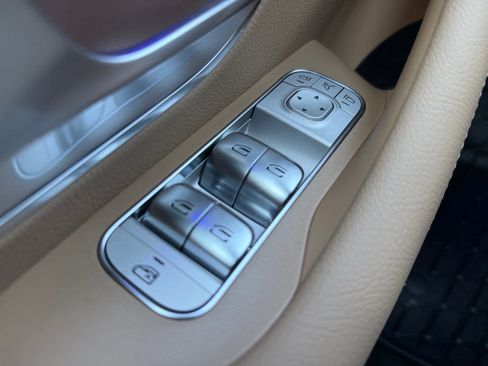 New 2026 Mercedes-Benz GLS 450 4MATIC image 25