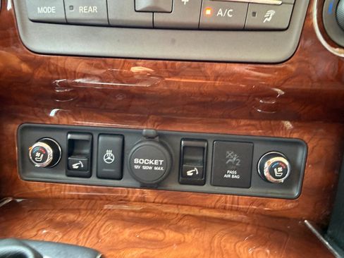 Used 2015 INFINITI QX80 4WD w/ Deluxe Technology Package image 15